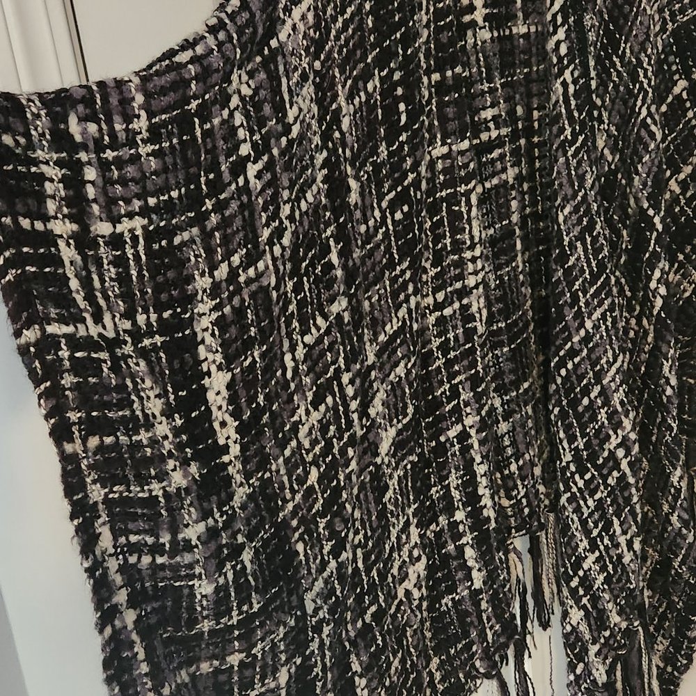 Outfit Topper - Picture 2 of 4